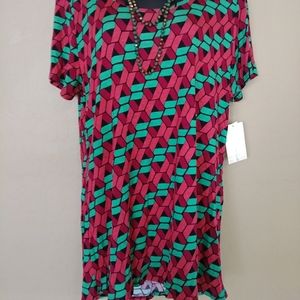 ⭐Sale⭐LuluRoe Classic Tee